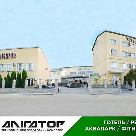 Hotel Aquapark Alligator เตอร์โนปิล ภายนอก รูปภาพ